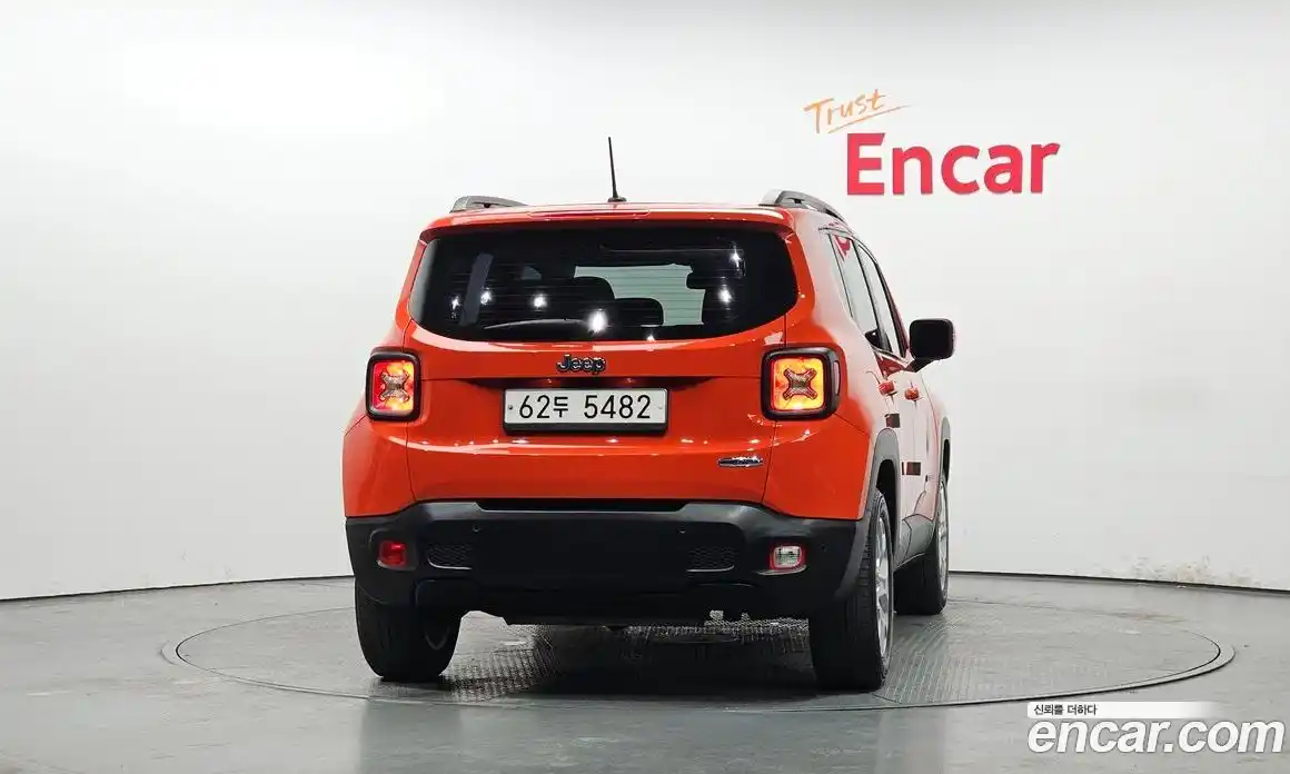 Jeep Renegade 2017 2.4 гидро в Москве № 472733, фото 4