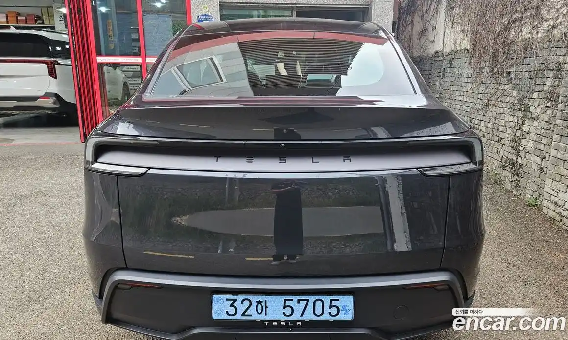 Tesla Model Y 2025 гидро в Москве № 499460, фото 4