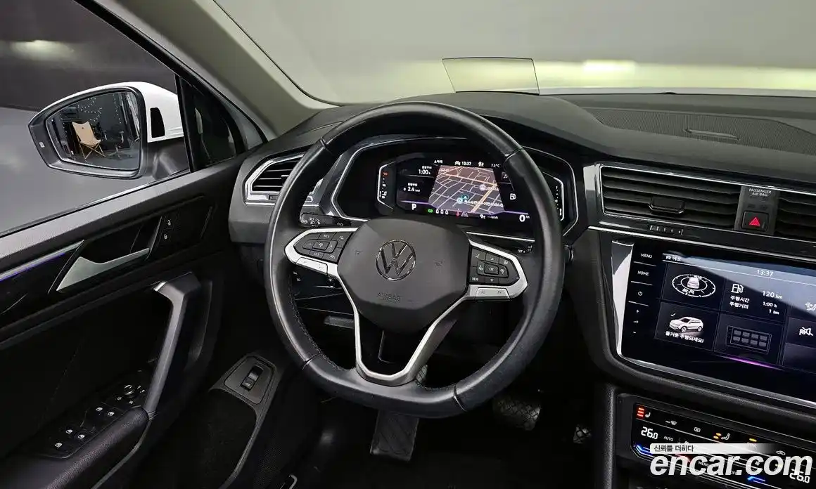 Volkswagen Tiguan 2021 2.0 гидро в Москве № 499905, фото 13