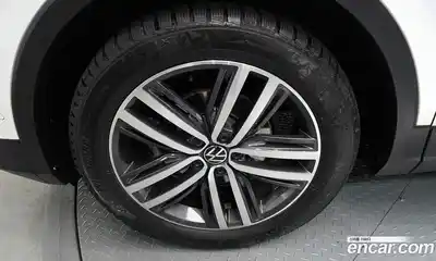 Volkswagen Tiguan 2021 2.0 гидро в Москве № 499905, миниатюра 5
