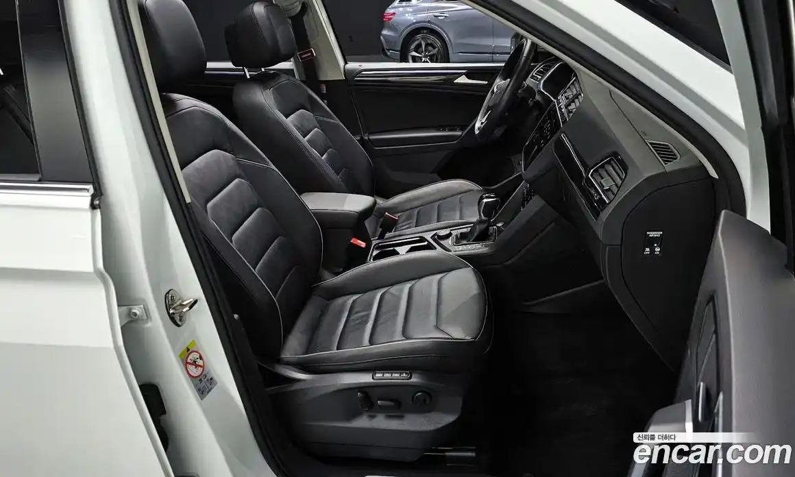 Volkswagen Tiguan 2021 2.0 гидро в Москве № 499905, фото 10