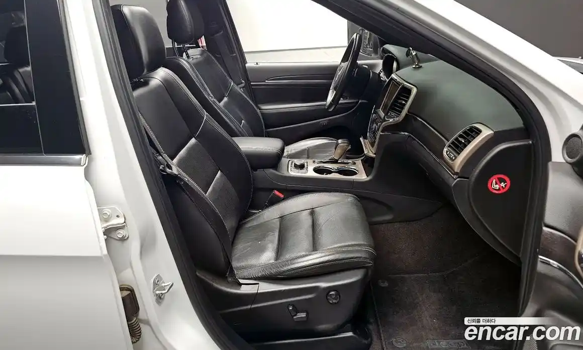 Jeep Cherokee 2016 3.0 гидро в Москве № 522177, фото 10