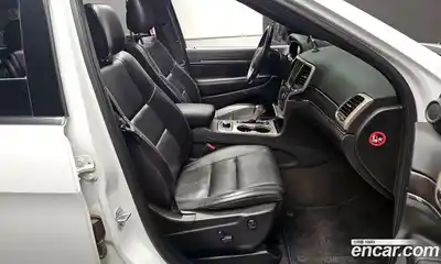 Jeep Cherokee 2016 3.0 гидро в Москве № 522177, миниатюра 10