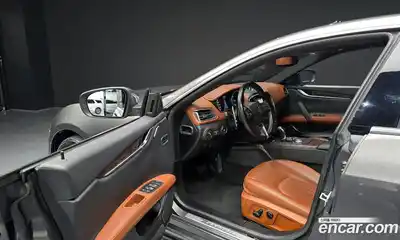 Maserati Ghibli 2018 3.0 гидро в Москве № 547720, миниатюра 10