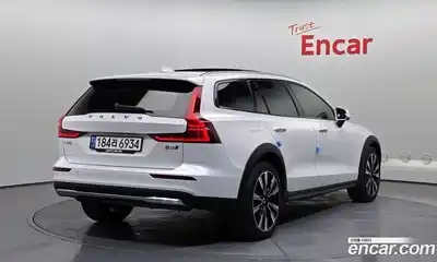 Volvo V60 2023 2.0 гидро в Москве № 626180, миниатюра 2