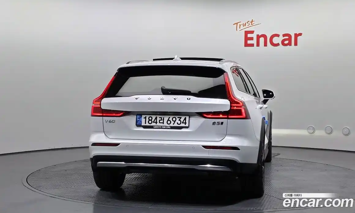 Volvo V60 2023 2.0 гидро в Москве № 626180, фото 4