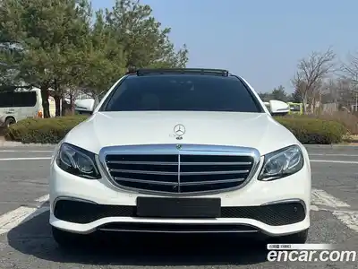 Mercedes-Benz E-Class 2019 2.0 гидро, миниатюра 2