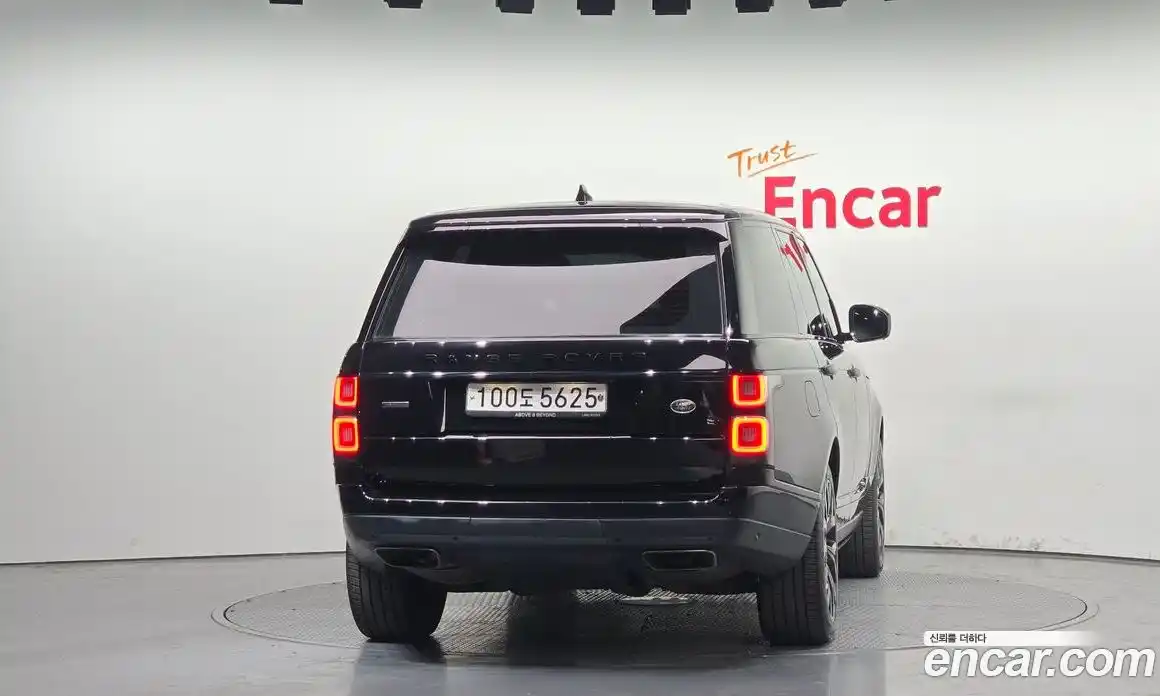 Land Rover Range-Rover 2020 4.4 гидро в Москве № 724482, фото 4