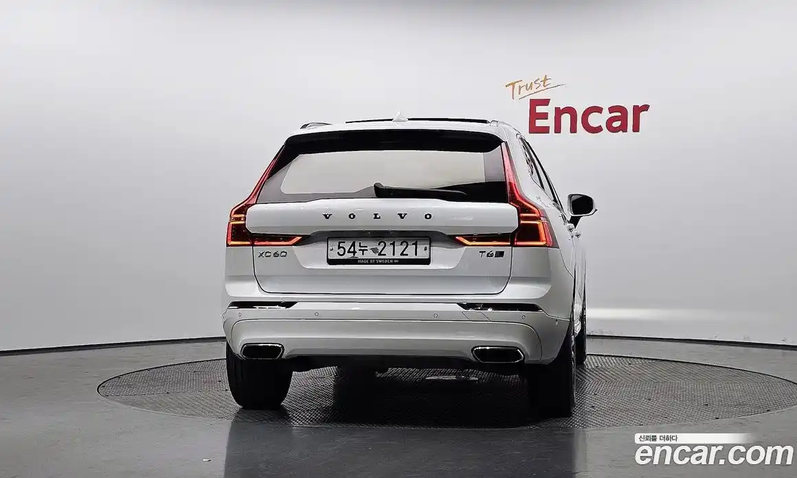Volvo XC60 2018 2.0 гидро в Москве № 749563, фото 4
