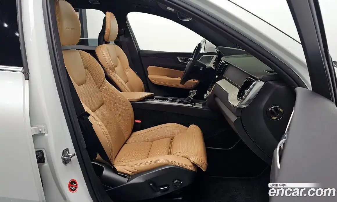 Volvo XC60 2018 2.0 гидро в Москве № 749563, фото 10