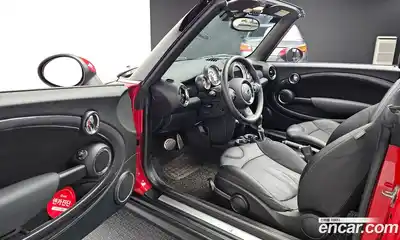 Mini Cooper Convertible 2011 1.6 гидро в Москве № 749886, миниатюра 11