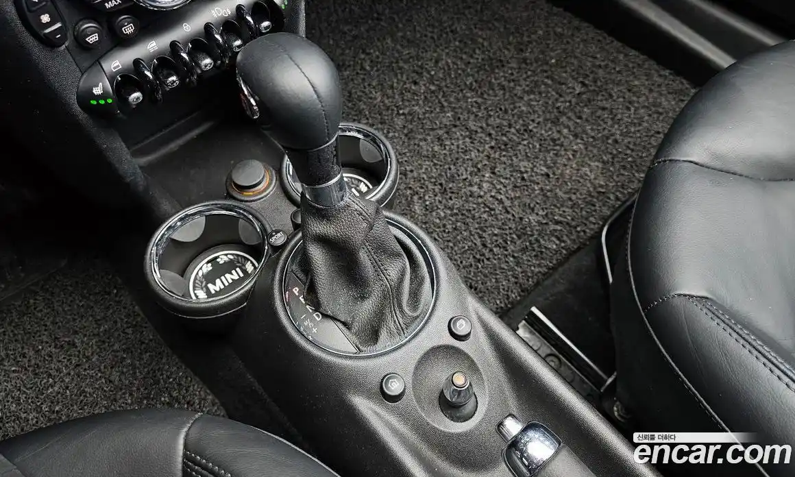 Mini Cooper Convertible 2011 1.6 гидро в Москве № 749886, фото 9