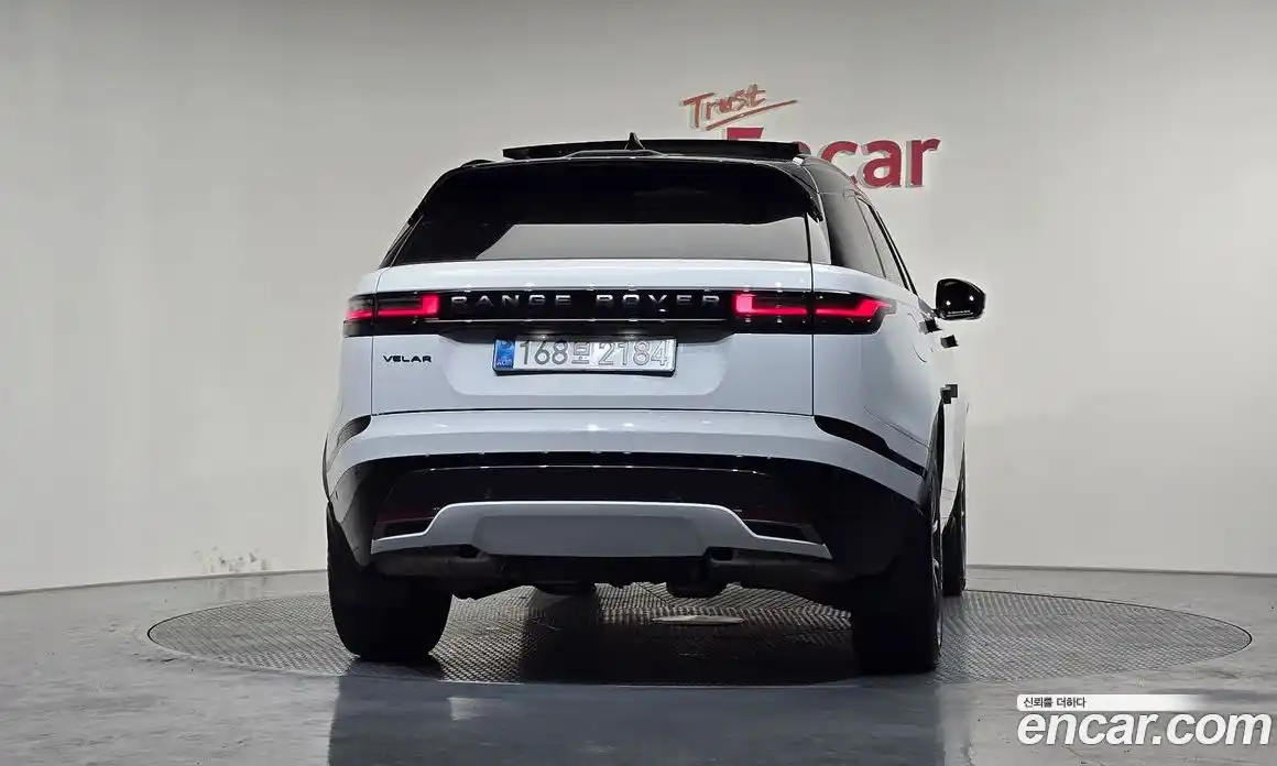 Land Rover Range-Rover Velar 2025 3.0 гидро в Москве № 824621, фото 3