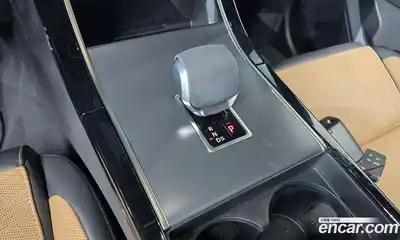 Land Rover Range-Rover Velar 2025 3.0 гидро в Москве № 824621, миниатюра 8