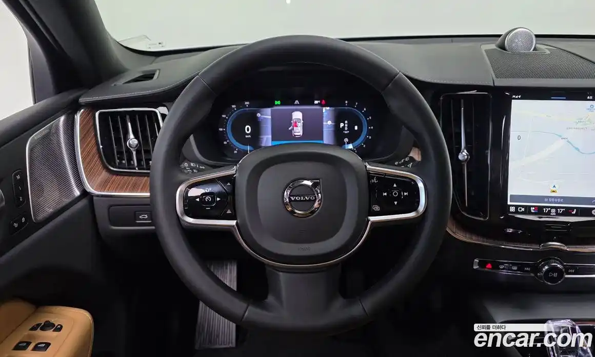 Volvo XC60 2023 2.0 гидро в Москве № 860280, фото 14