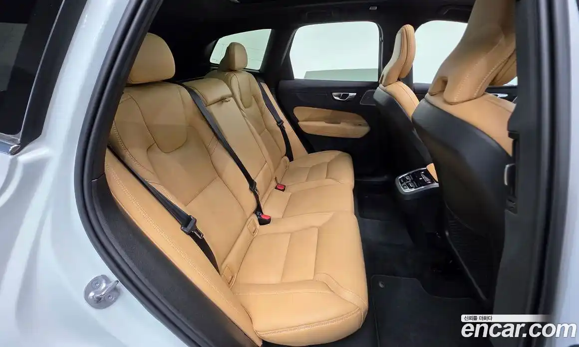 Volvo XC60 2023 2.0 гидро в Москве № 860280, фото 19
