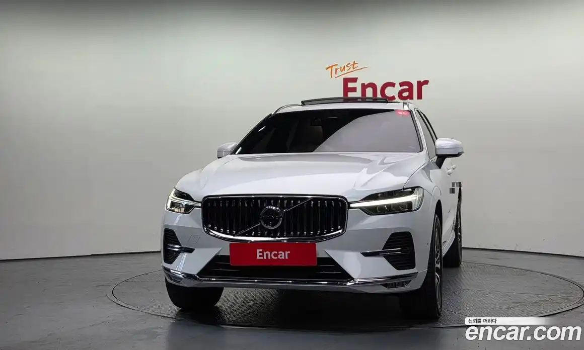 Volvo XC60 2023 2.0 гидро в Москве № 860280, фото 3