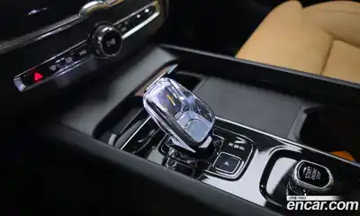 Volvo XC60 2023 2.0 гидро в Москве № 860280, миниатюра 9