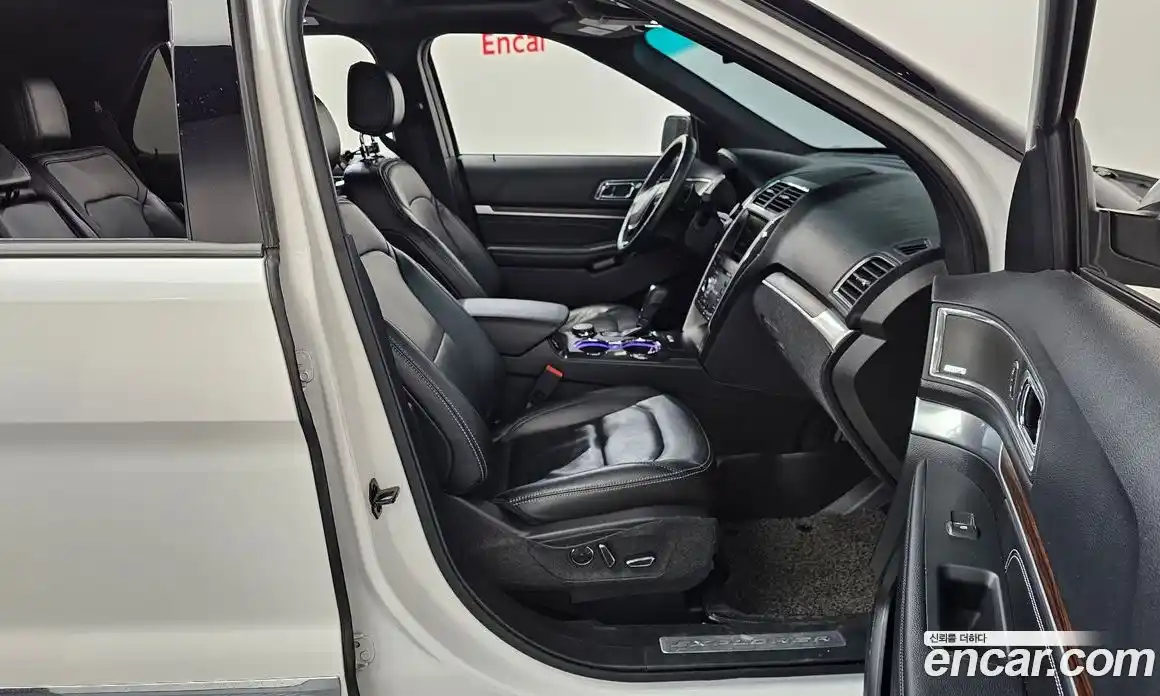 Ford Explorer 2016 3.5 гидро в Москве № 863318, фото 11