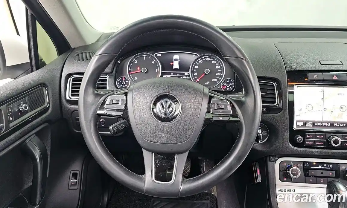 Volkswagen Touareg 2012 3.0 гидро в Москве № 896205, фото 13