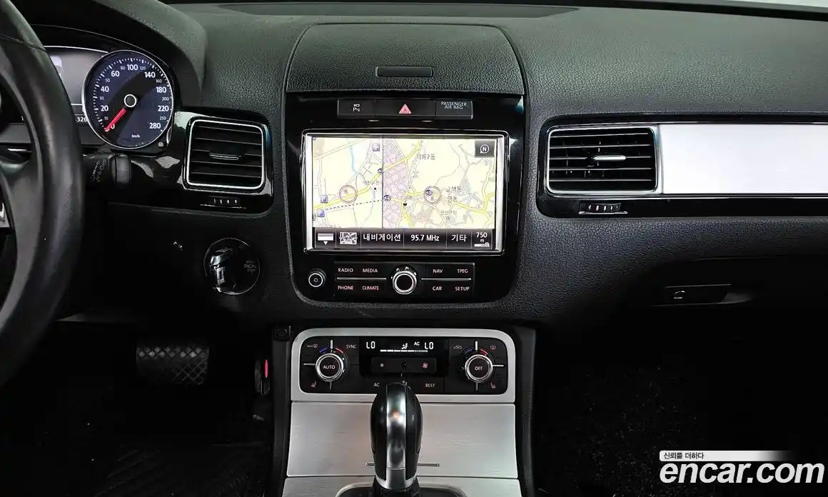 Volkswagen Touareg 2012 3.0 гидро в Москве № 896205, фото 14