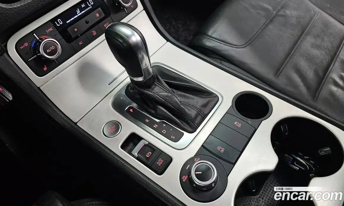 Volkswagen Touareg 2012 3.0 гидро в Москве № 896205, фото 9