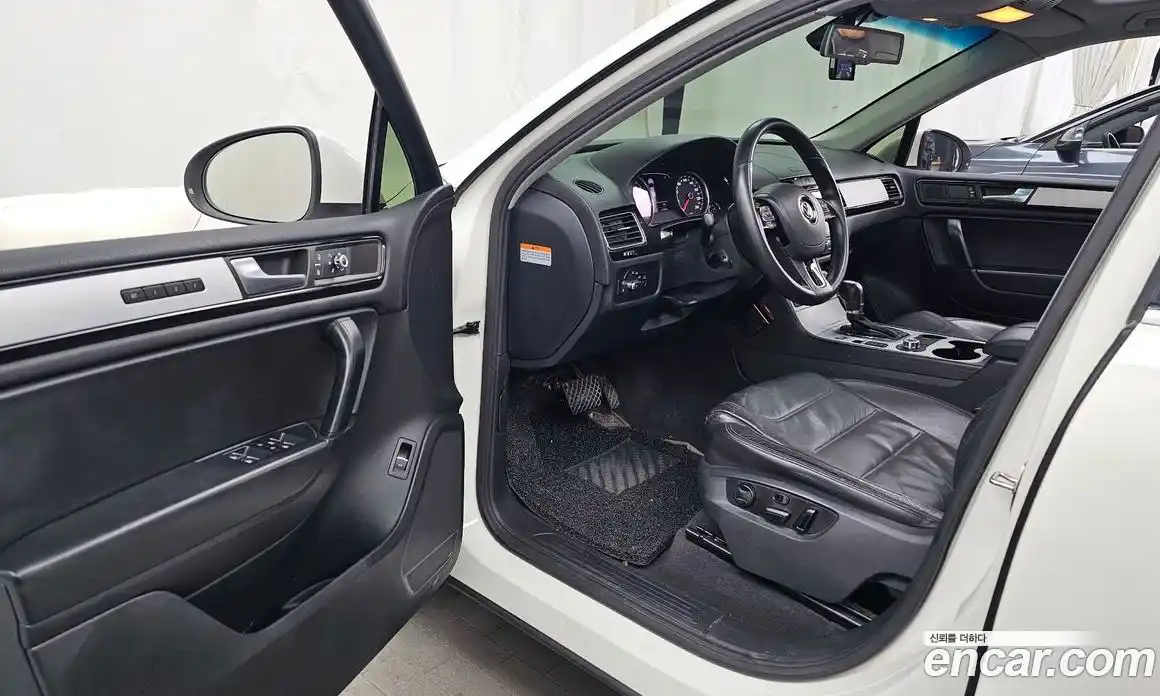 Volkswagen Touareg 2012 3.0 гидро в Москве № 896205, фото 10