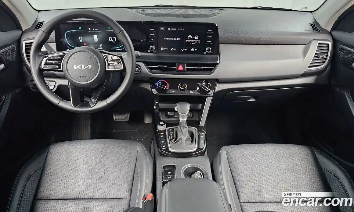 Kia Seltos 2024 2.0 Автомат в Москве № 928836, фото 7