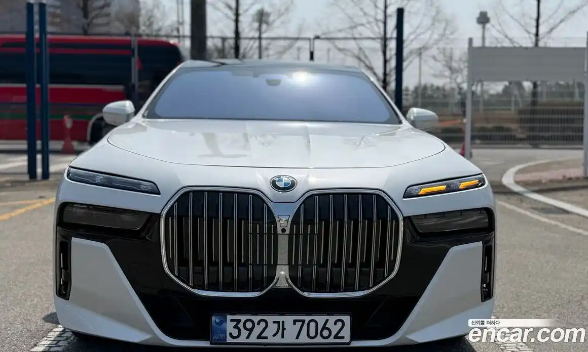 BMW 7-Series 2024 3.0 гидро в Москве № 968192, фото 3