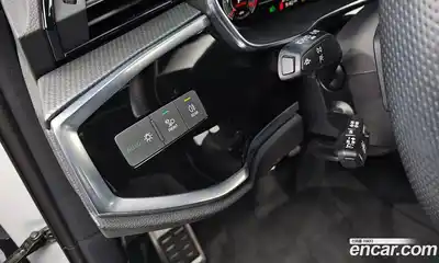 Audi Q3 2023 2.0 Автомат в Москве № 970329, миниатюра 12