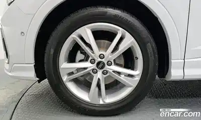 Audi Q3 2023 2.0 Автомат в Москве № 970329, миниатюра 5