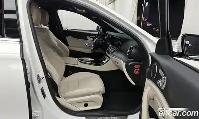 Mercedes-Benz E-Class 2023 2.0 гидро, миниатюра 11