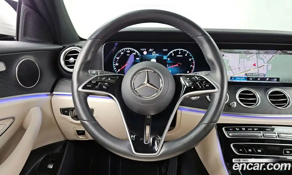 Mercedes-Benz E-Class 2023 2.0 гидро, фото 13