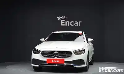 Mercedes-Benz E-Class 2023 2.0 гидро, миниатюра 3