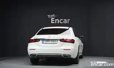 Mercedes-Benz E-Class 2023 2.0 гидро, миниатюра 4