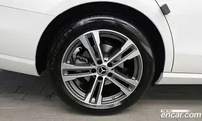 Mercedes-Benz E-Class 2023 2.0 гидро, миниатюра 5