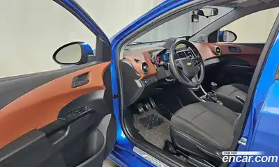 Chevrolet Aveo 2015 1.4 Механическая в Москве № 1012105, миниатюра 10