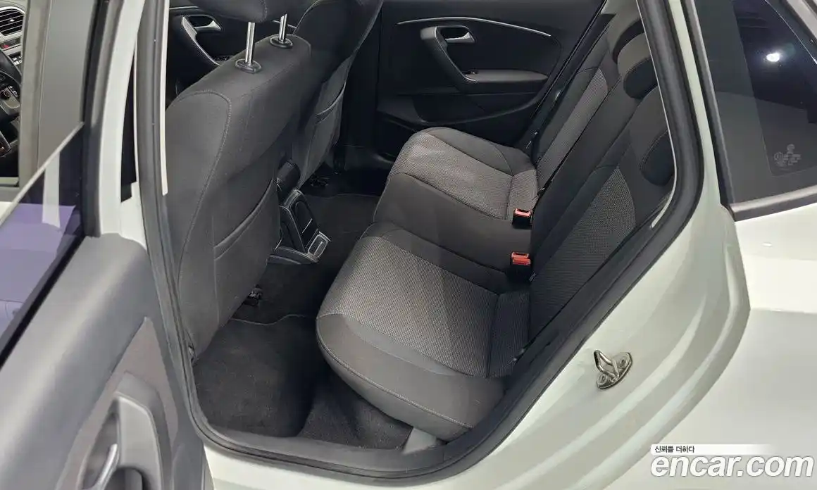 Volkswagen Polo 2015 1.4 гидро в Москве № 1014632, фото 12