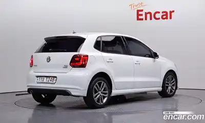 Volkswagen Polo 2015 1.4 гидро в Москве № 1014632, миниатюра 2