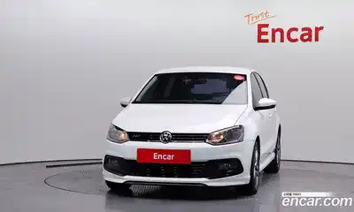 Volkswagen Polo 2015 1.4 гидро в Москве № 1014632, миниатюра 3