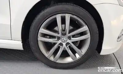 Volkswagen Polo 2015 1.4 гидро в Москве № 1014632, миниатюра 5
