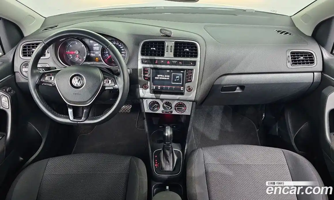 Volkswagen Polo 2015 1.4 гидро в Москве № 1014632, фото 7