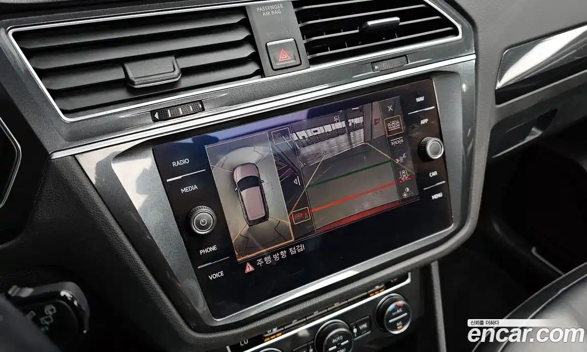 Volkswagen Tiguan 2018 2.0 гидро в Москве № 1014662, фото 17