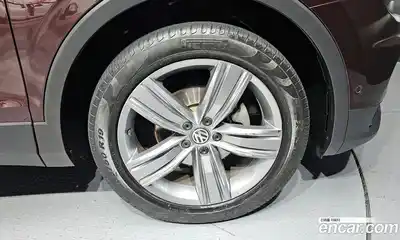 Volkswagen Tiguan 2018 2.0 гидро в Москве № 1014662, миниатюра 5