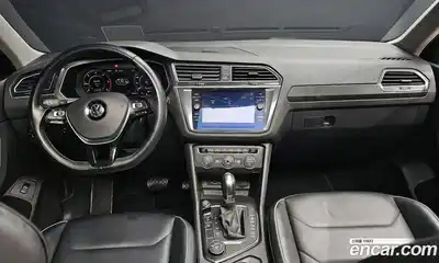 Volkswagen Tiguan 2018 2.0 гидро в Москве № 1014662, миниатюра 7