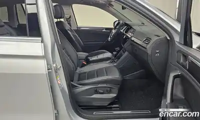 Volkswagen Tiguan 2018 2.0 гидро в Москве № 1014713, миниатюра 11