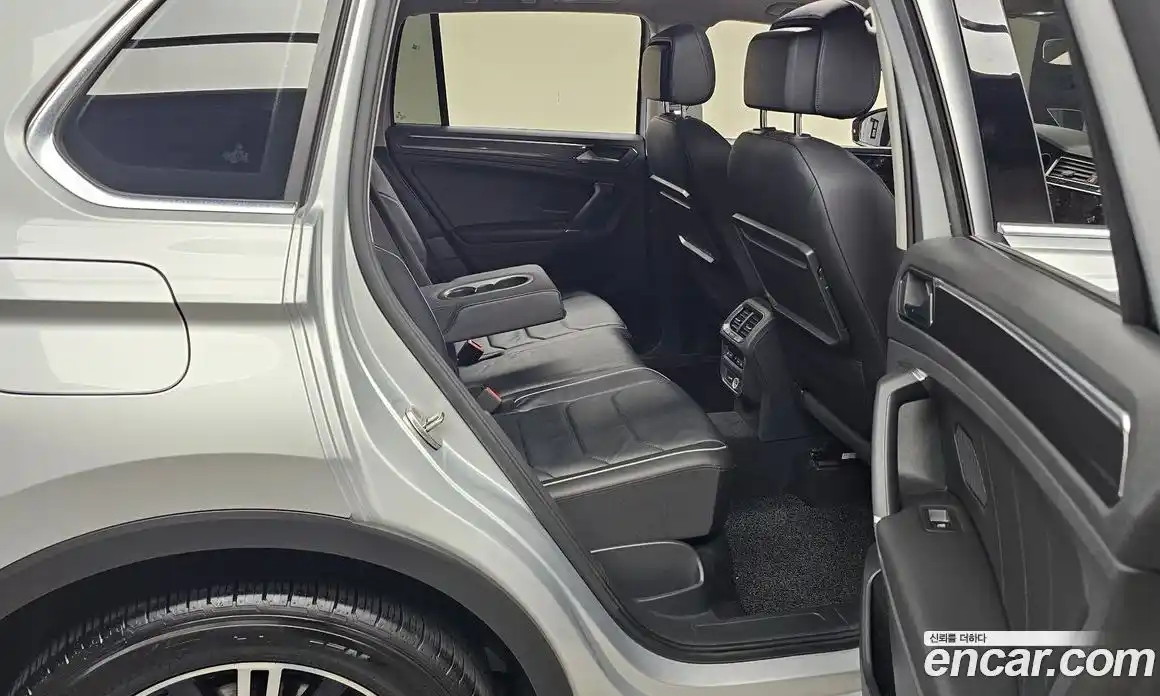 Volkswagen Tiguan 2018 2.0 гидро в Москве № 1014713, фото 12