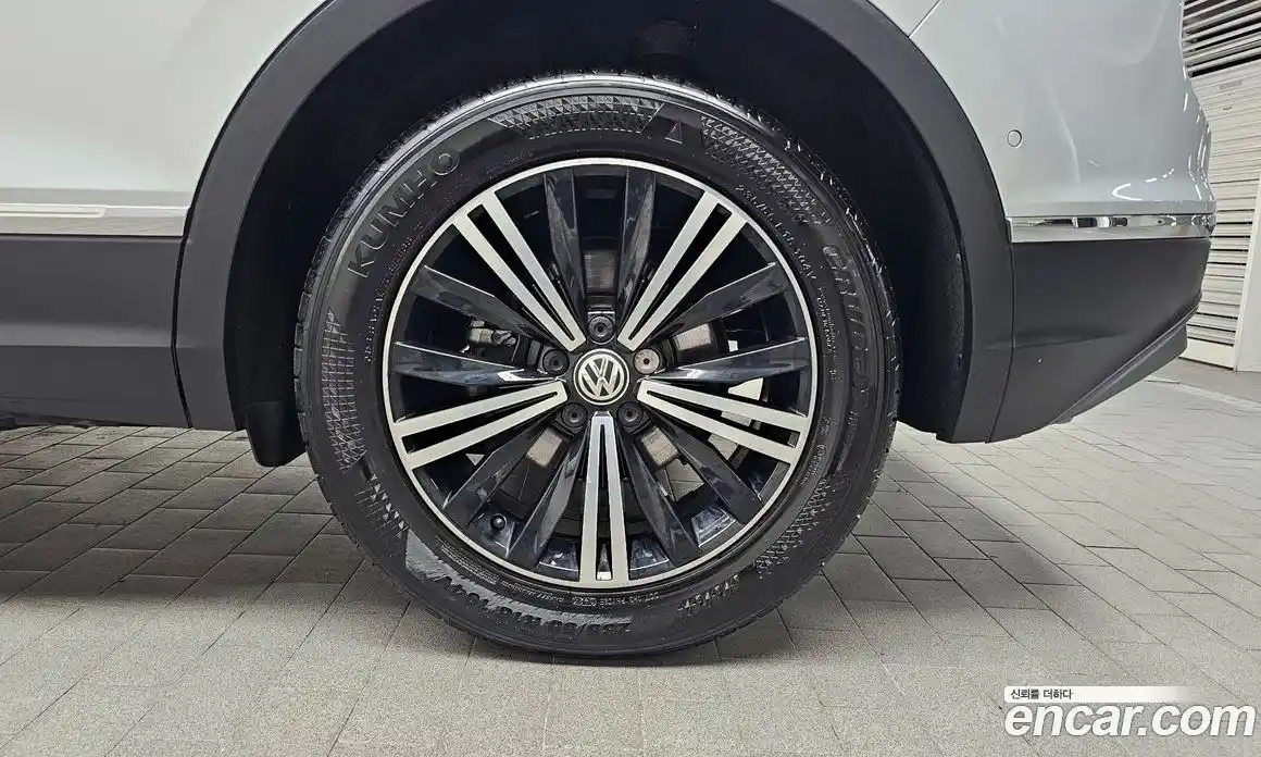Volkswagen Tiguan 2018 2.0 гидро в Москве № 1014713, фото 5