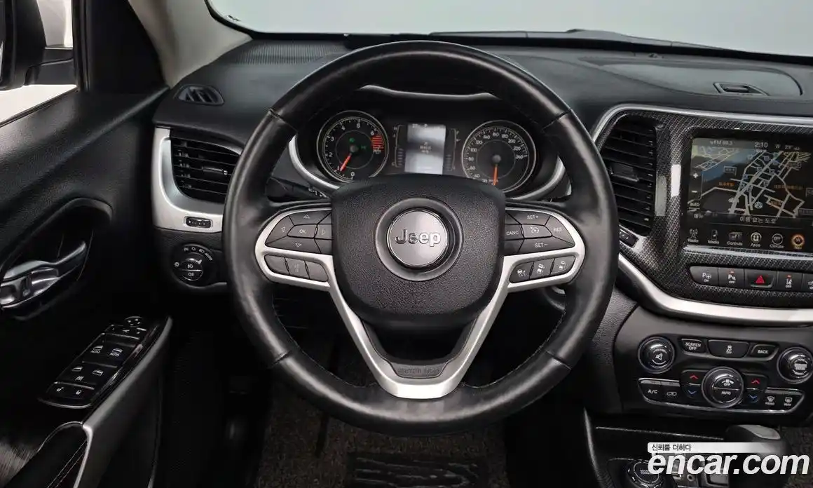 Jeep Cherokee 2017 2.4 гидро в Москве № 1015092, фото 13