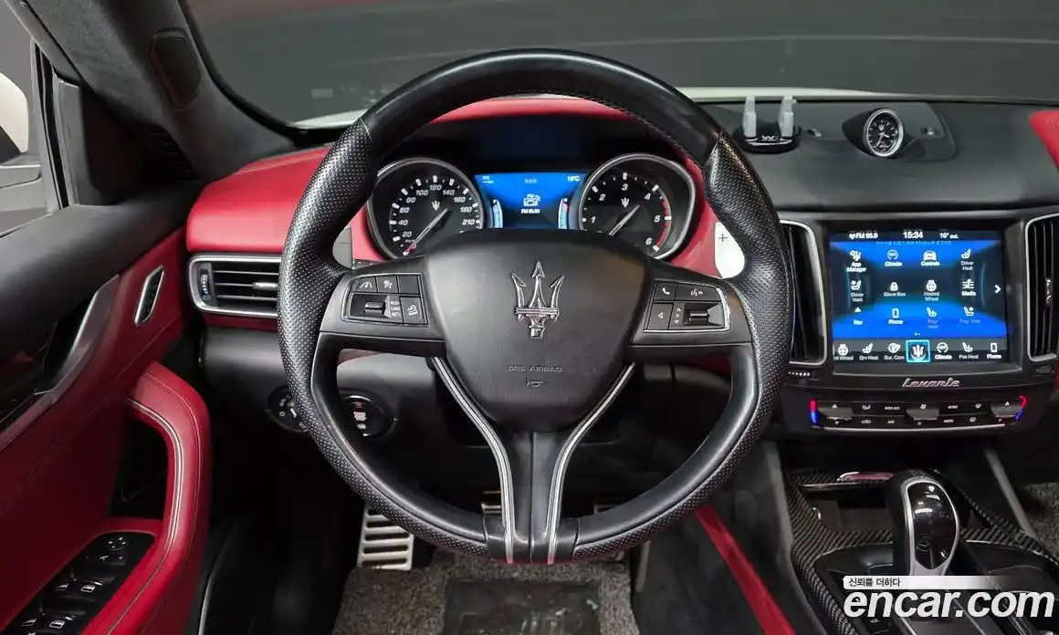 Maserati Levante 2017 3.0 гидро в Москве № 1015714, фото 13